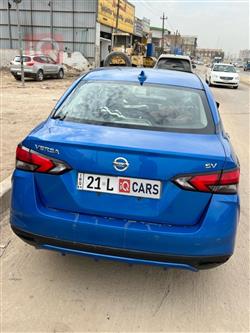 نيسان فيرسا